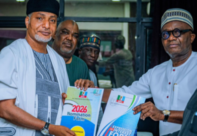 Saliu Mustapha submits APC nomination forms for Kwara governorship race
