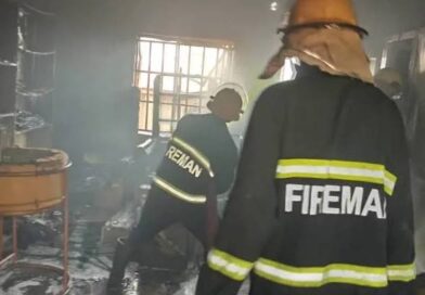 Fire destroys laundry shop, spares eight-room building in Ilorin